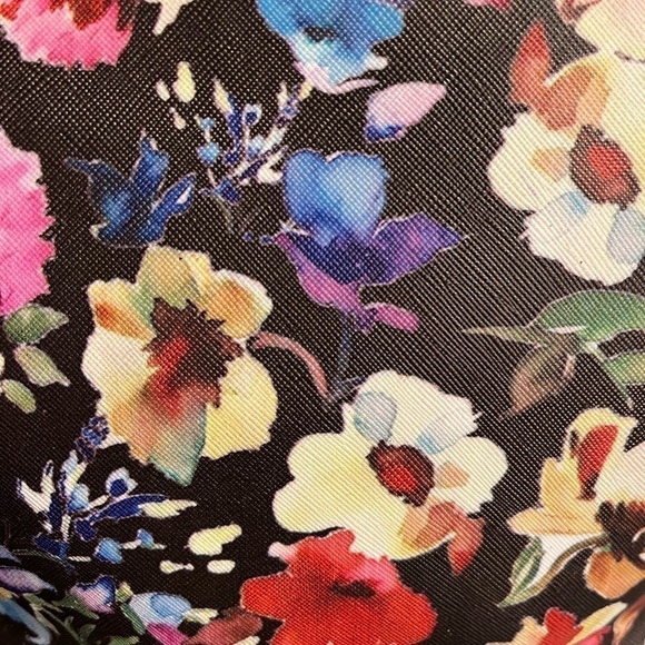 Carlos Santana Floral Medium Shoulder Purse With Matching Wristlet EUC - Picture 3 of 9